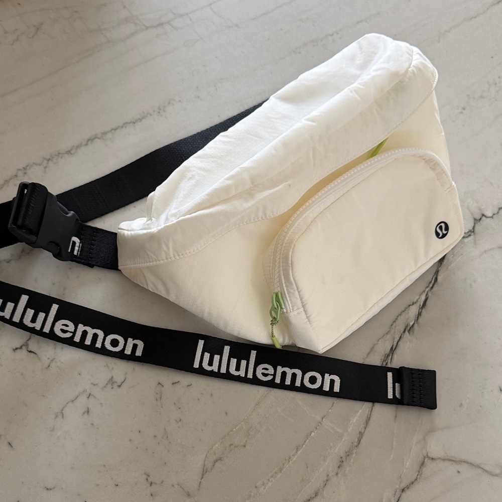 Lululemon Athletica White Belt Bag Fanny Pack